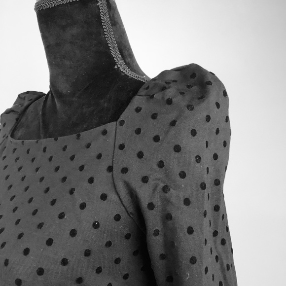 ANN TAYLOR VELVET DOT TOP - Picture 3 of 6